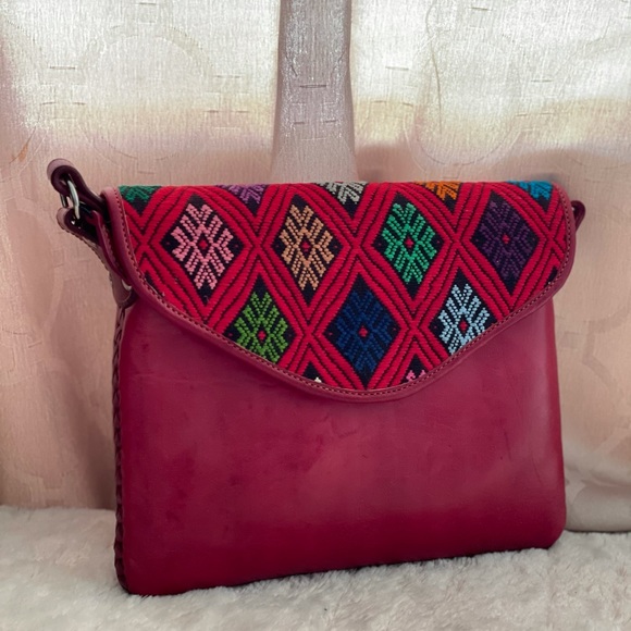 Leather crossbody purse - Picture 4 of 16